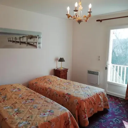 Cosy Flat With Pool In Les Pins Quend